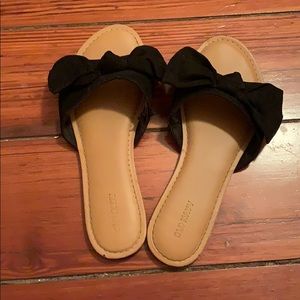 Black Bow Slides